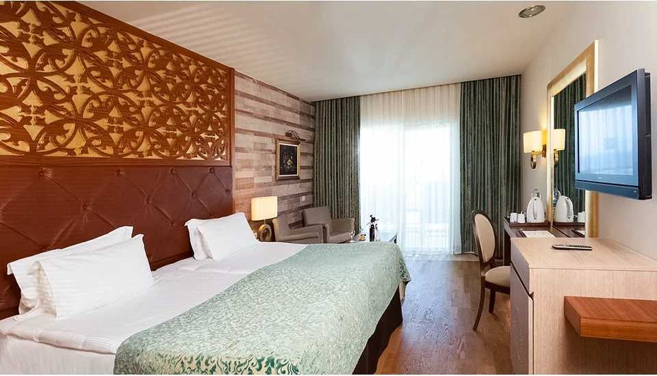 هتل ملاس لارا آنتالیا